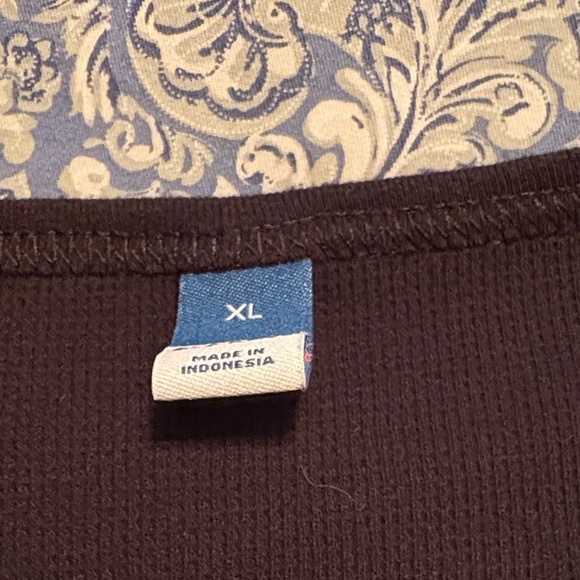 Bundle Old Navy Short Sleeve Henley Top-Black White Peach - Picture 8 of 14